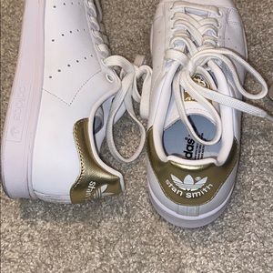 WORN ONCE GREAT CONDITION STAN SMITHS white/gold